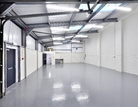 Midfield Rd, Kirkcaldy for lease Interior Photo- Image 1 of 4