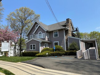 Plus de détails pour 12 Elmcrest Ter, Norwalk, CT - Médical à louer