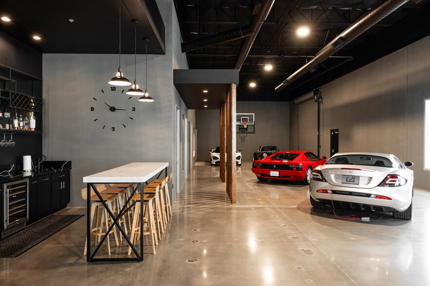 9550 Research Dr, Irvine, CA for sale - Interior Photo - Image 2 of 34