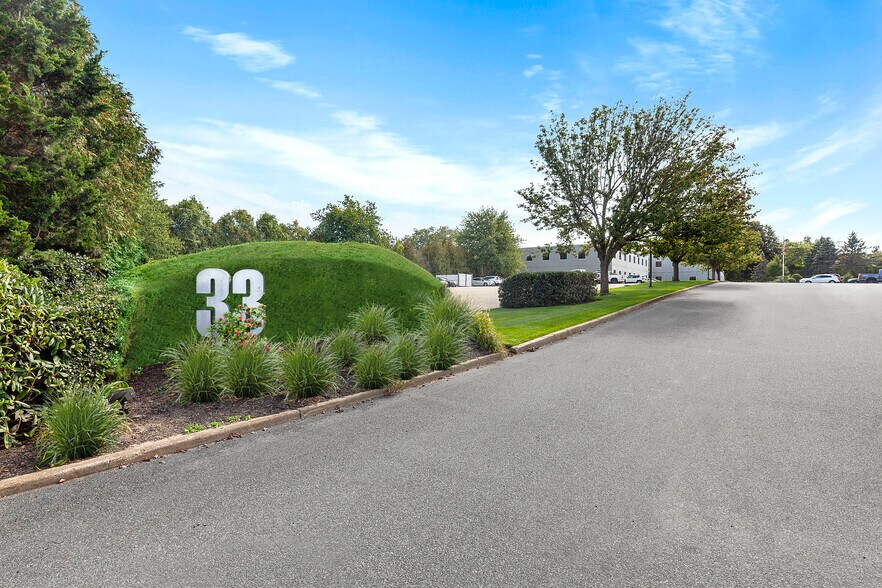 33 Flying Point Rd, Southampton, NY à louer - Photo du bâtiment - Image 2 de 8