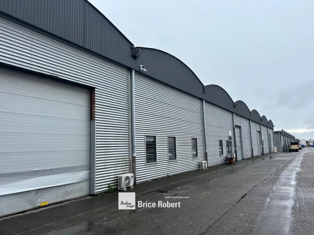 Office in Saint-Priest for lease Building Photo- Image 1 of 7