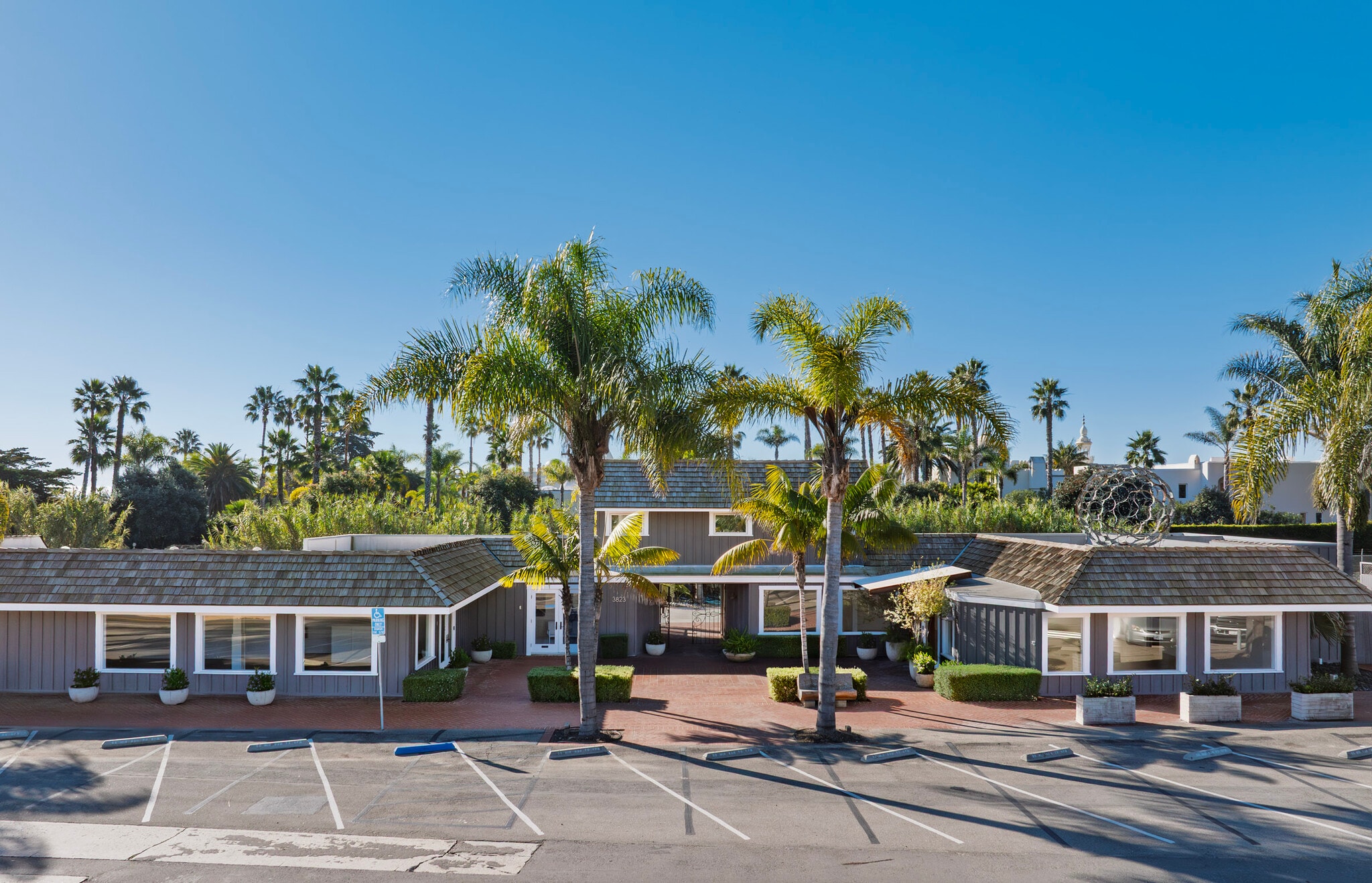 3823 Santa Claus Ln, Carpinteria, CA for sale Primary Photo- Image 1 of 15