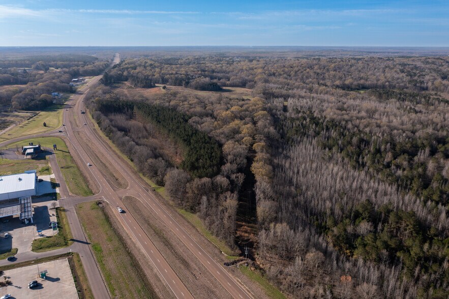 601 US 49 Hwy, Flora, MS à vendre - Photo du bâtiment - Image 2 de 7