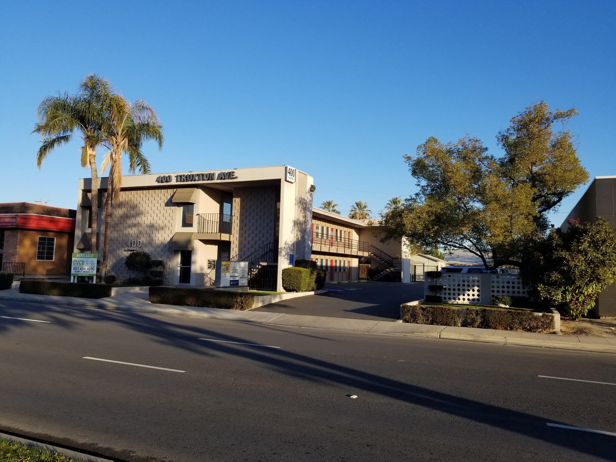 400 Truxtun Ave, Bakersfield, CA à vendre Photo du bâtiment- Image 1 de 1