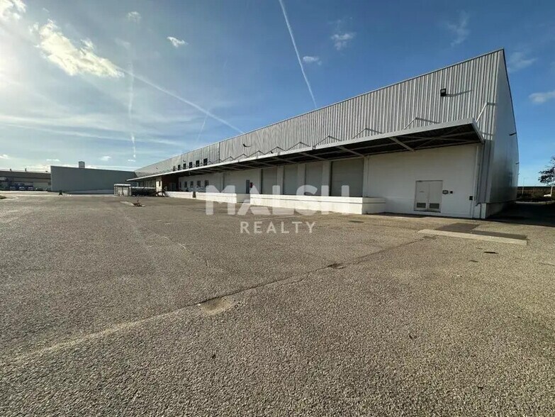 Flex in Corbas for lease - Building Photo - Image 3 of 16