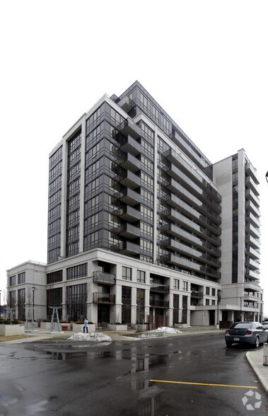 1 De Boers Dr, Toronto, ON à vendre - Photo principale - Image 1 de 1