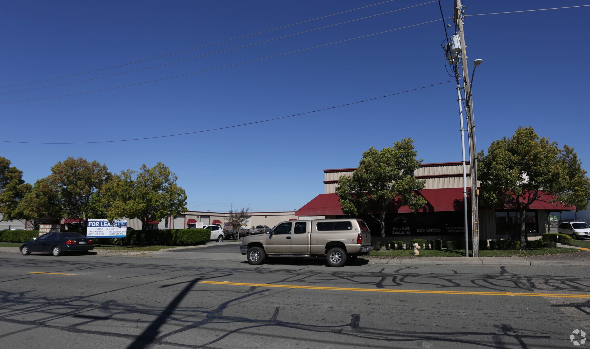 1371 E Pine St, Lodi, CA for lease Primary Photo- Image 1 of 9