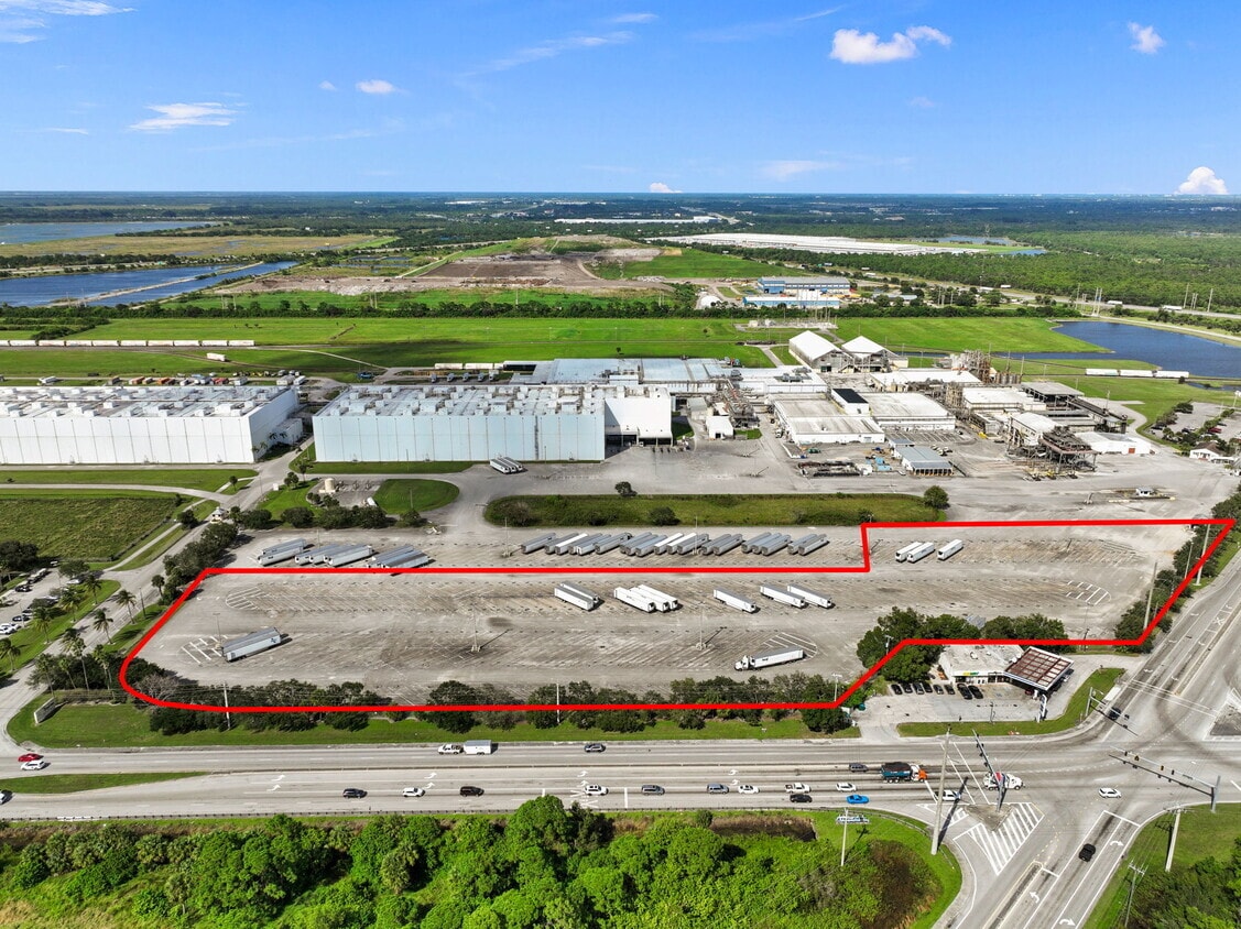 6500 Glades Cut Off Rd, Fort Pierce, FL à louer Photo principale- Image 1 de 13