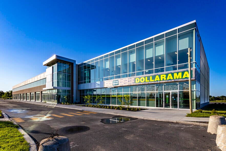 2369 Ch De Chambly, Carignan, QC à louer - Photo principale - Image 1 de 3