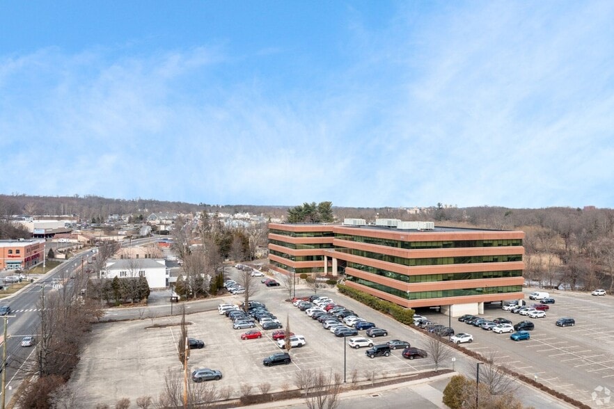 501 Kings Hwy E, Fairfield, CT à louer - Aérien - Image 2 de 5