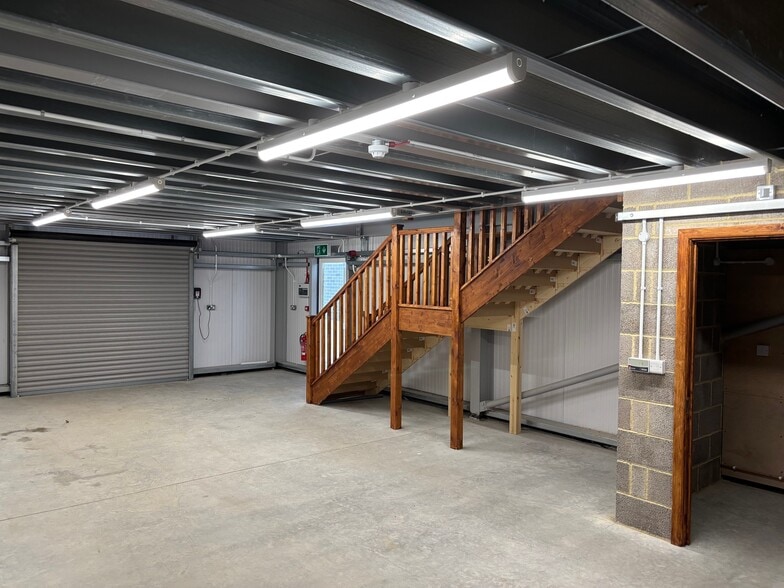 2 Alfreds Way, Wincanton for lease - Building Photo - Image 2 of 4