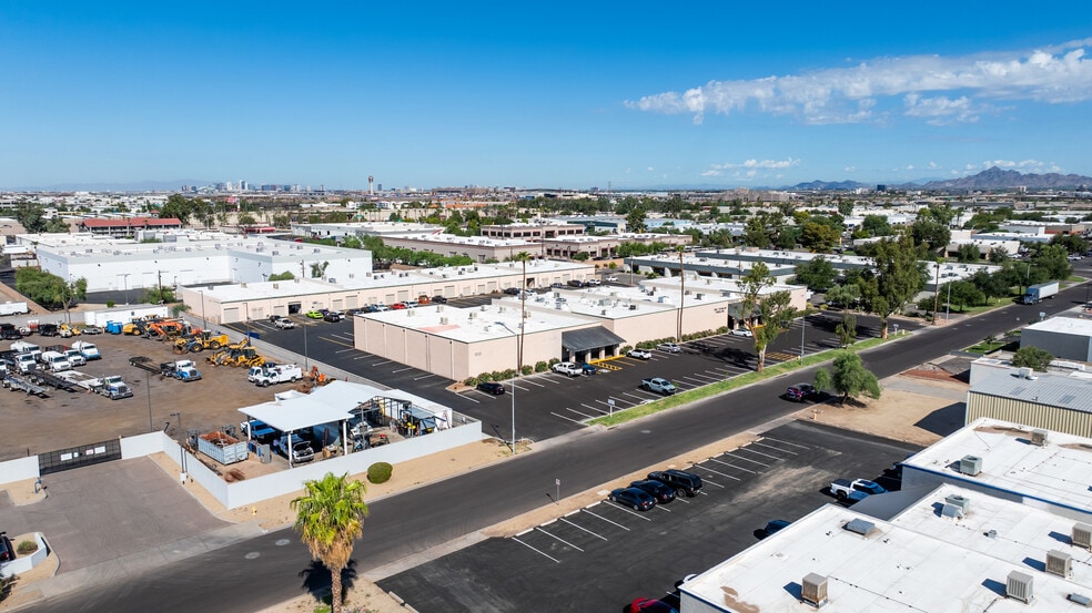 910 S Hohokam Dr, Tempe, AZ for lease - Building Photo - Image 3 of 26
