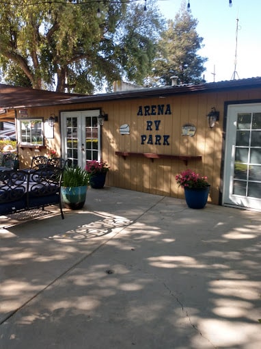 203 S Chowchilla Blvd, Chowchilla, CA à vendre - Photo du bâtiment - Image 2 de 8