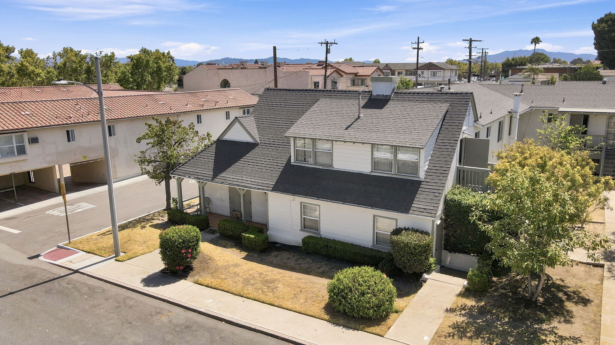50 Oak St, Camarillo, CA à vendre Photo du bâtiment- Image 1 de 8