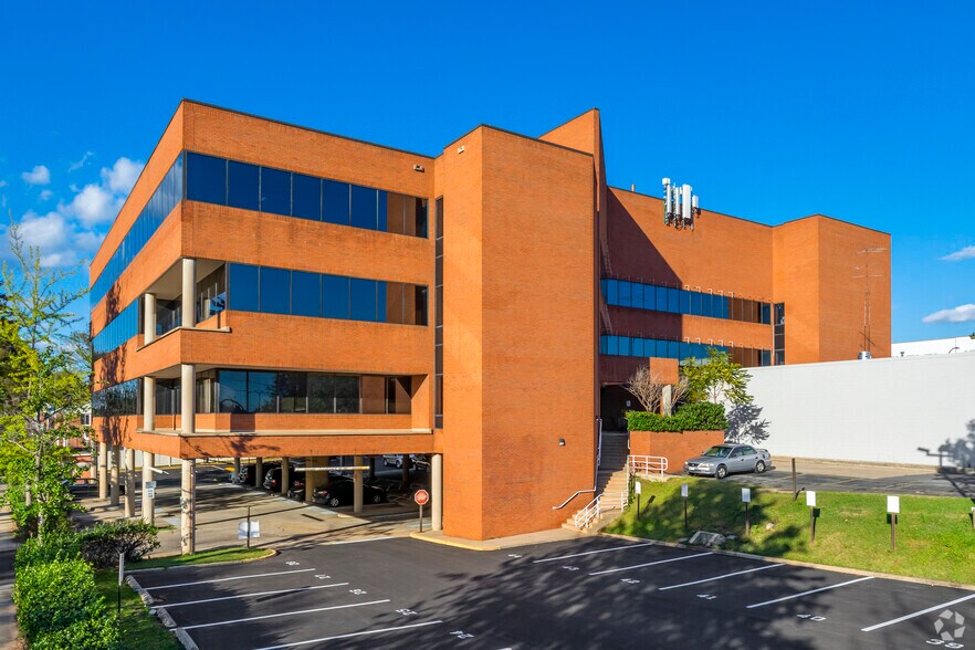 11510 Georgia Ave, Wheaton, MD à louer - Photo du bâtiment - Image 1 de 4