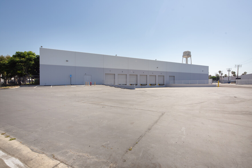 353 N Euclid Way, Anaheim, CA for lease - Building Photo - Image 2 of 6