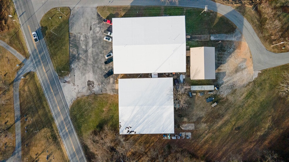 1060 1st Ave NE, Gravette, AR à vendre - Photo du bâtiment - Image 3 de 30