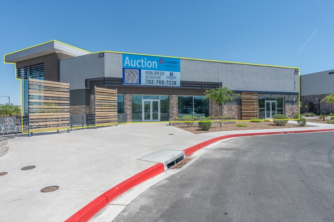 Plus de détails pour 3235 Bicentennial Pky, Henderson, NV - Commerce de détail aux enchères