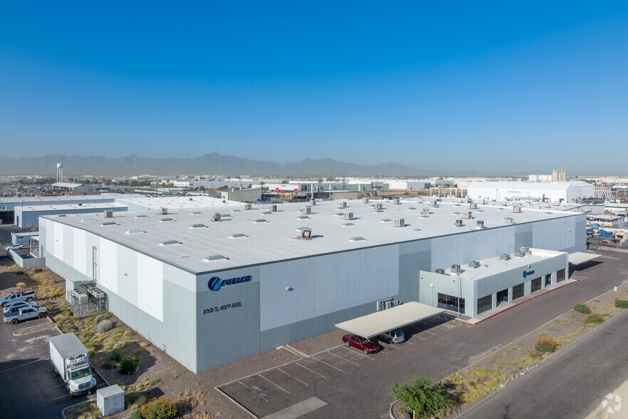 200 S 49th Ave, Phoenix, AZ for lease - Building Photo - Image 2 of 8