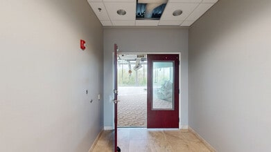 2700 SE S St, Bentonville, AR for lease Matterport 3D Scan- Image 1 of 7