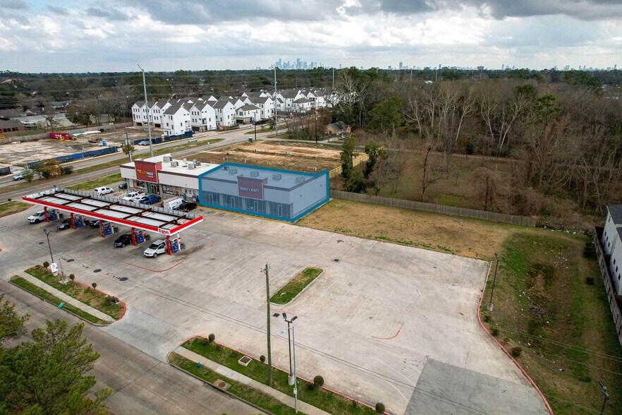 1183 W Tidwell Rd, Houston, TX for lease - Building Photo - Image 2 of 7