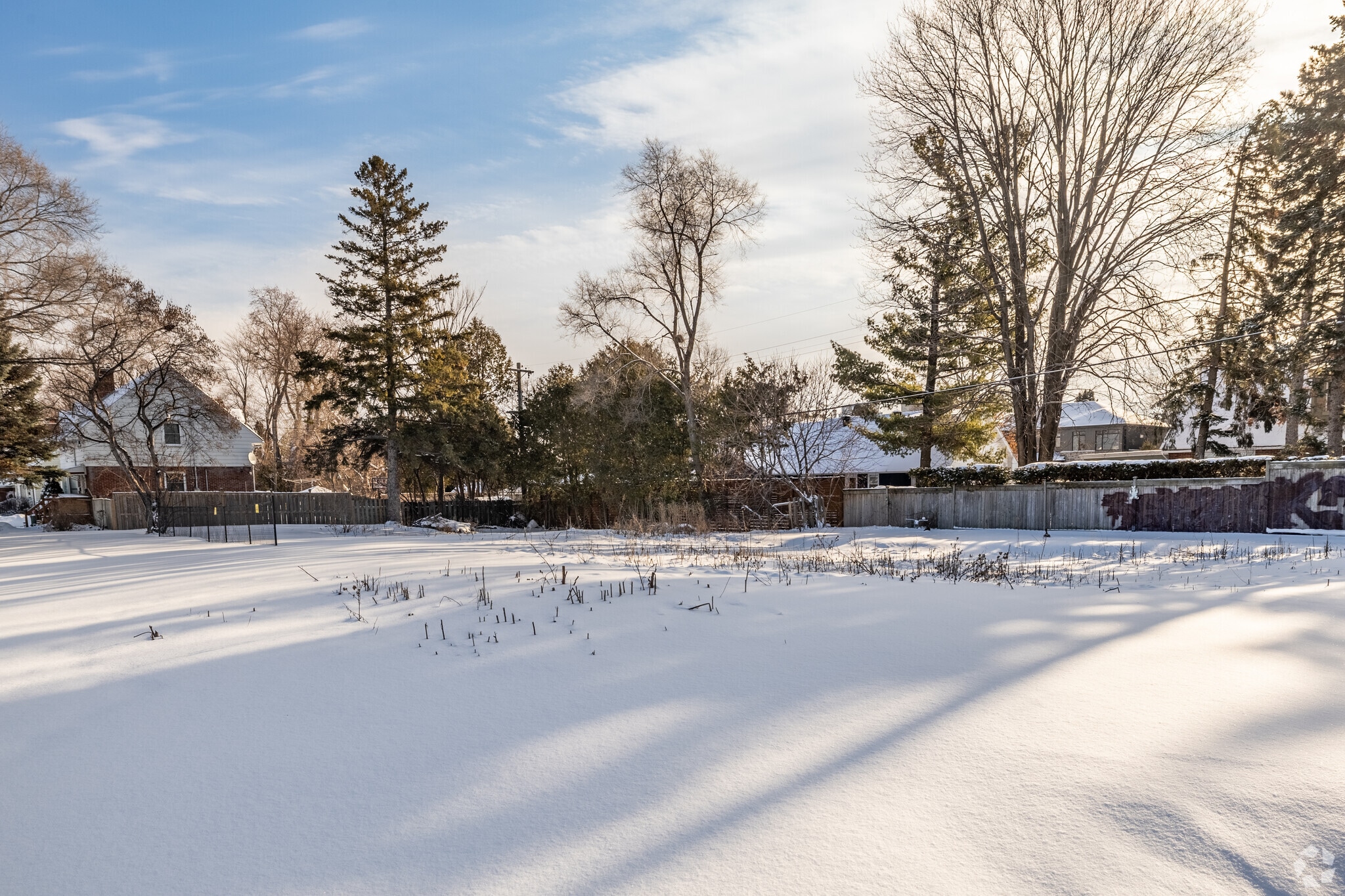 216 Baseline Rd, Ottawa, ON for sale Primary Photo- Image 1 of 3