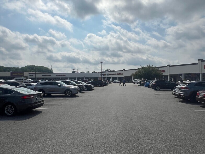 6800 Loch Raven Blvd, Baltimore, MD à louer - Photo du bâtiment - Image 1 de 9