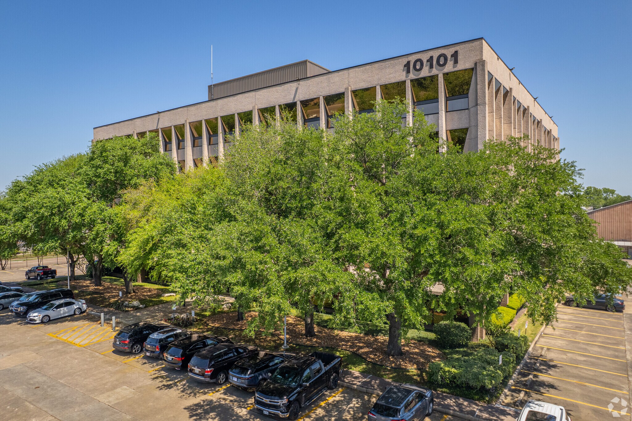 10101 Fondren Rd, Houston, TX à louer Photo du bâtiment- Image 1 de 18