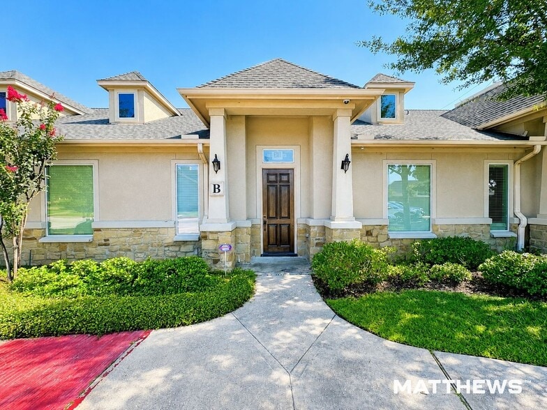 11601 Spring Cypress Rd, Tomball, TX for lease - Building Photo - Image 1 of 3