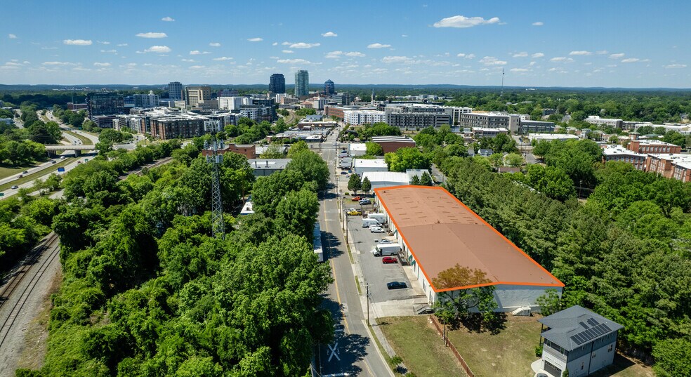 907-915 Ramseur St, Durham, NC à louer - Photo du bâtiment - Image 3 de 6