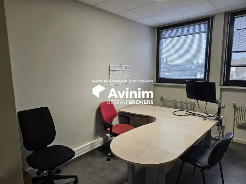 Office in Bourg-en-Bresse for lease - Interior Photo - Image 2 of 6