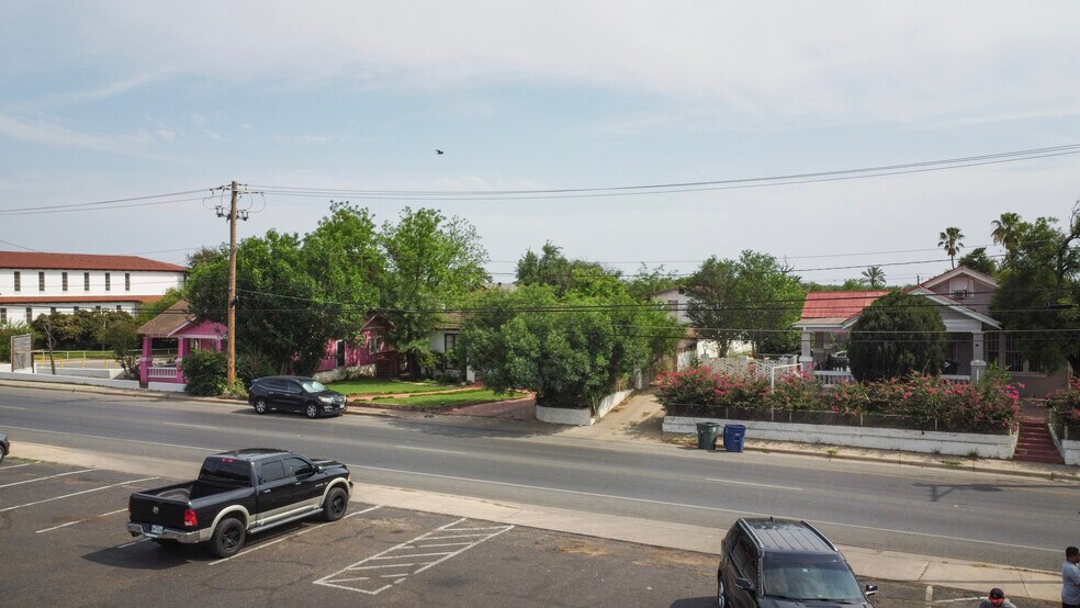 Guadalupe St. & Chihuahua St. Properties portefeuille de 4 propriétés à vendre sur LoopNet.ca - Photo du bâtiment - Image 2 de 7