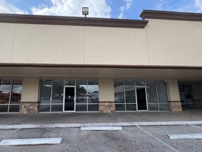 11302-11332 Huffmeister Rd, Houston, TX for lease Interior Photo- Image 1 of 2