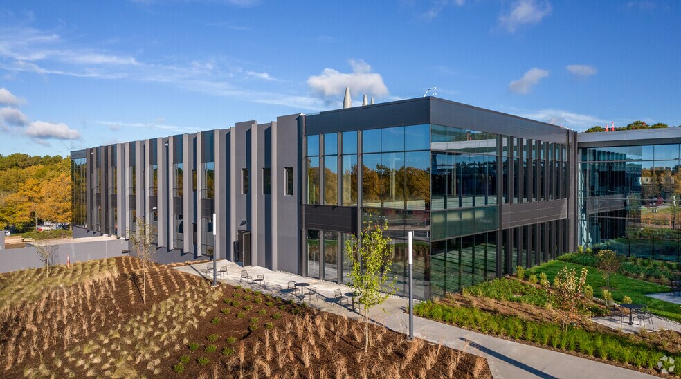 4001 E Hwy 54, Durham, NC for lease - Primary Photo - Image 1 of 28