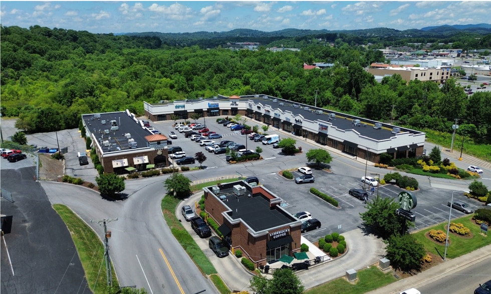 1880 N Eastman Rd, Kingsport, TN for lease - Primary Photo - Image 1 of 1