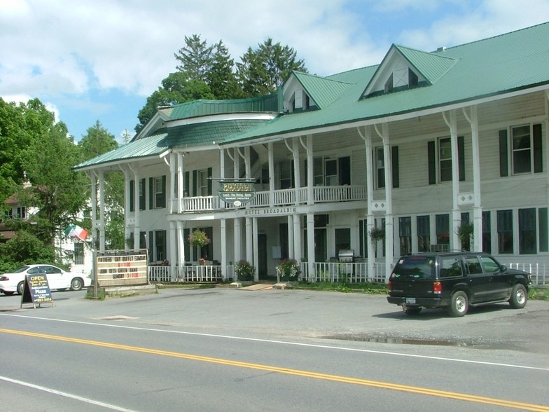 59 W Main St, Broadalbin, NY for sale - Primary Photo - Image 1 of 78