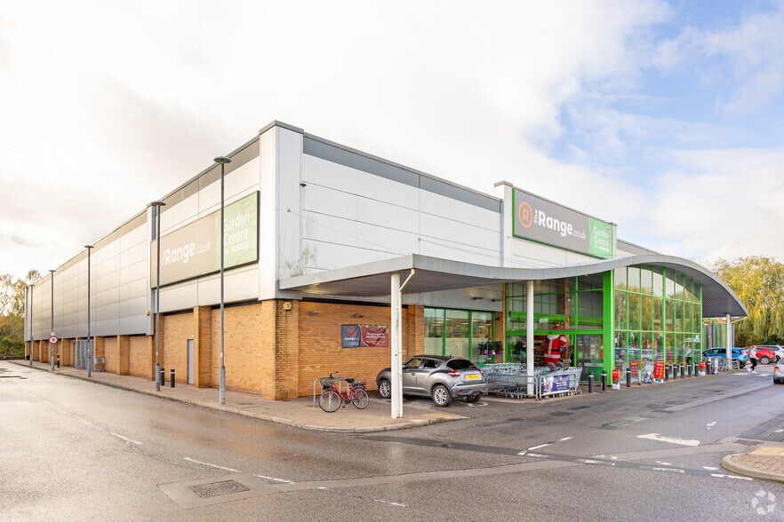 Bawtry Rd, Selby for lease - Primary Photo - Image 2 of 8