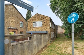 Plus de détails pour 40 New Windsor St, Uxbridge - Bureau à vendre