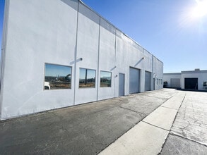 17525 Alder St, Hesperia, CA for lease Interior Photo- Image 1 of 7