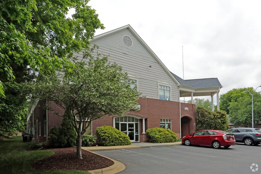 10224 Durant Rd, Raleigh, NC à louer - Photo du bâtiment - Image 3 de 7