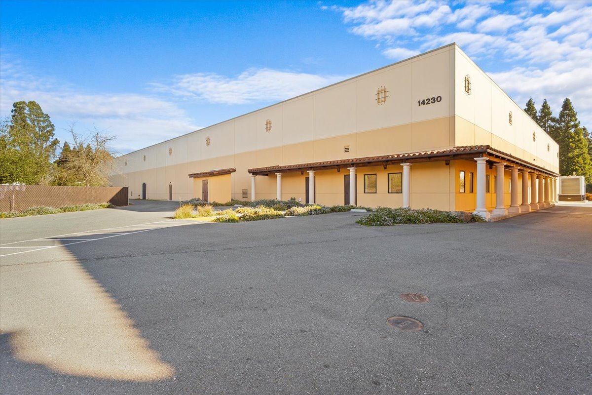 14210 Bacchus Landing Way, Healdsburg, CA à louer Photo intérieure- Image 1 de 29