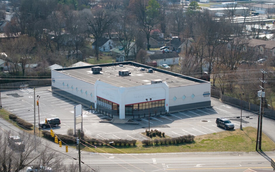 210 E McMurry Blvd, Hartsville, TN for sale - Building Photo - Image 3 of 29