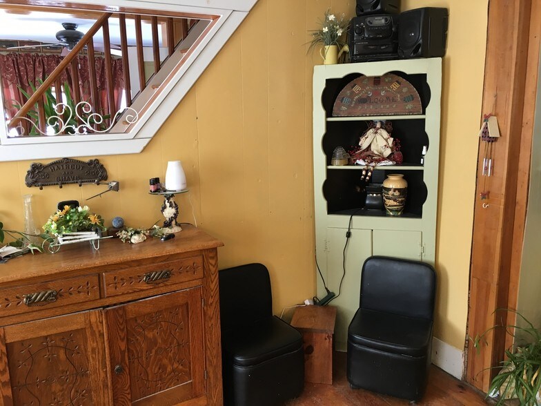 221 Main St, East Waterboro, ME à vendre - Photo intérieure - Image 2 de 16