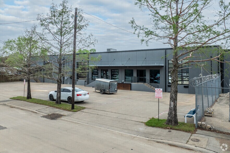 4741-4743 Iberia Ave, Dallas, TX à louer - Photo principale - Image 1 de 6