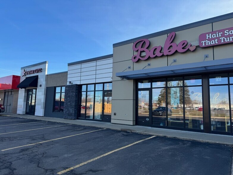 2109-2211 W 49th St, Sioux Falls, SD for lease - Primary Photo - Image 1 of 1