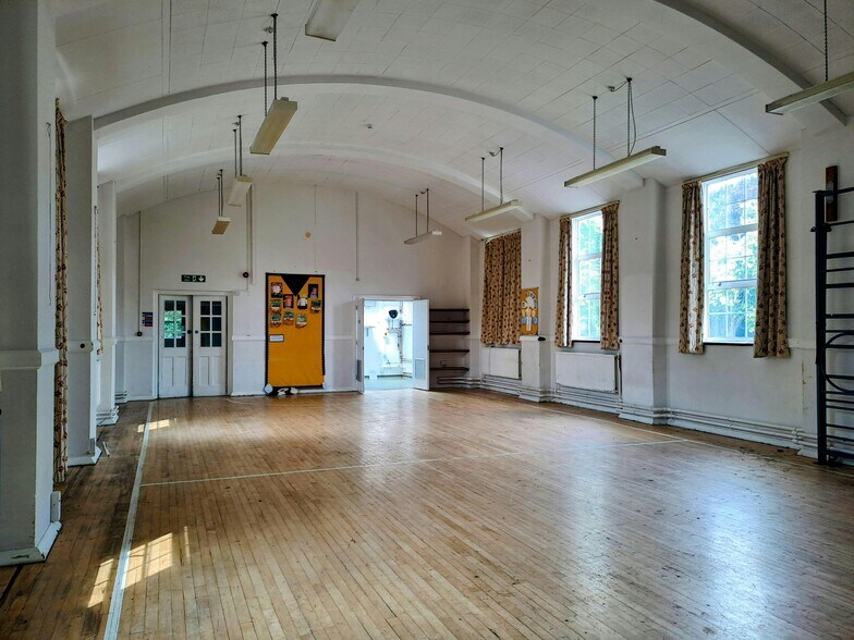 Orchard Gardens, Chichester à vendre - Photo du bâtiment - Image 2 de 14