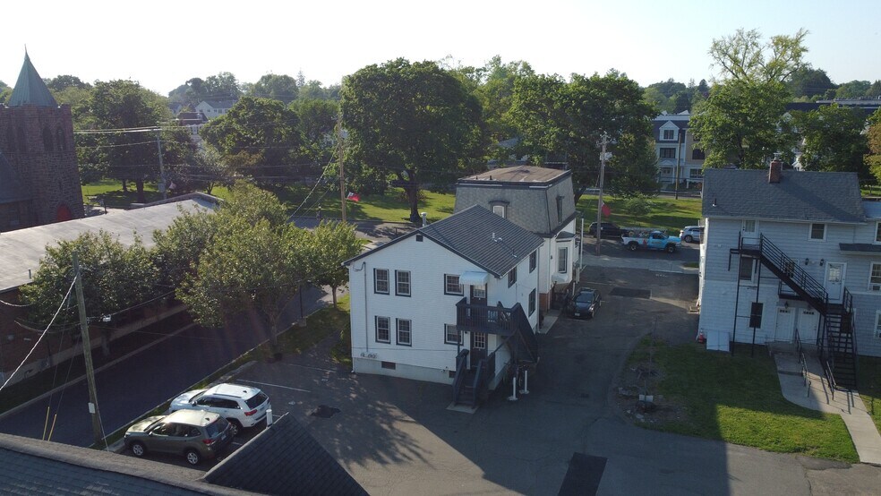 158 Broad St, Milford, CT à vendre - Photo du bâtiment - Image 2 de 3