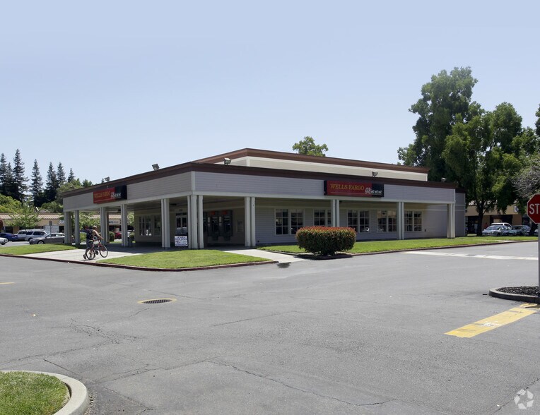1532 W El Camino Ave, Sacramento, CA à vendre - Photo du bâtiment - Image 2 de 3