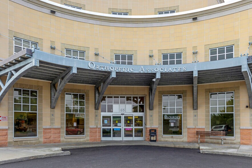 65 Pennsylvania Ave, Binghamton, NY à louer - Photo du bâtiment - Image 3 de 13