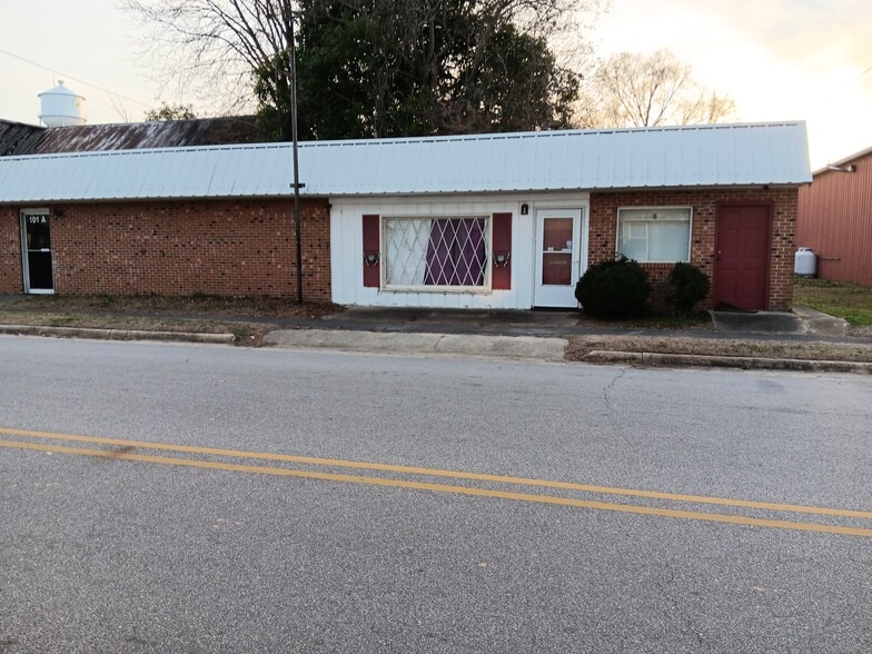101 N Main St, Lucama, NC for sale - Building Photo - Image 2 of 7